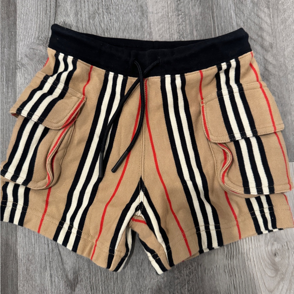 BURBERRY kids shorts size 6